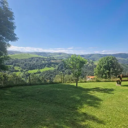 Pasiega Lucas Semesterbostad