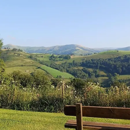 Pasiega Lucas Semesterbostad *