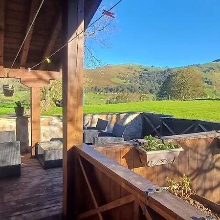 Pasiega Lucas Semesterbostad