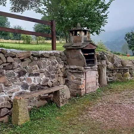 Pasiega Lucas Semesterbostad