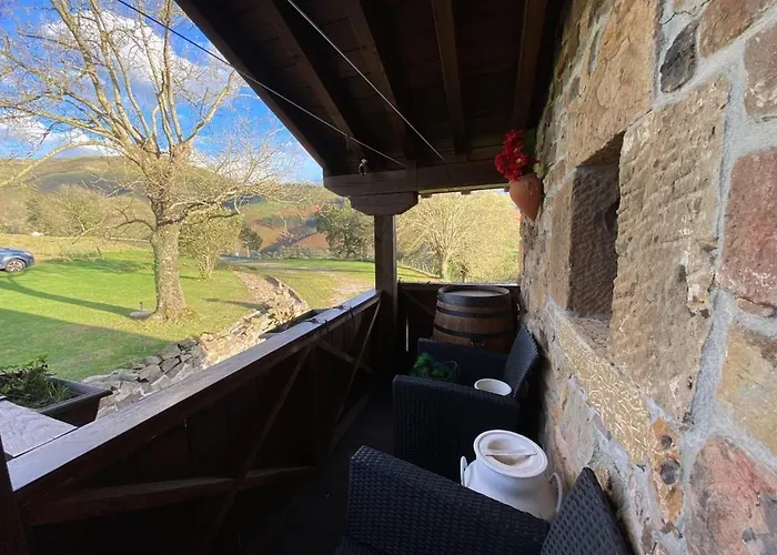 Pasiega Lucas * Bustantegua